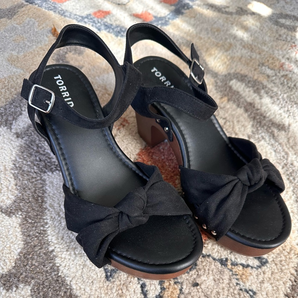 Torrid Knotted Heels - NWOT